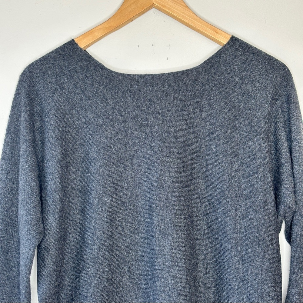 Vince‎ Dark Charcoal Gray V-Neck Cashmere Sweater Size XS - Picture 7 of 9